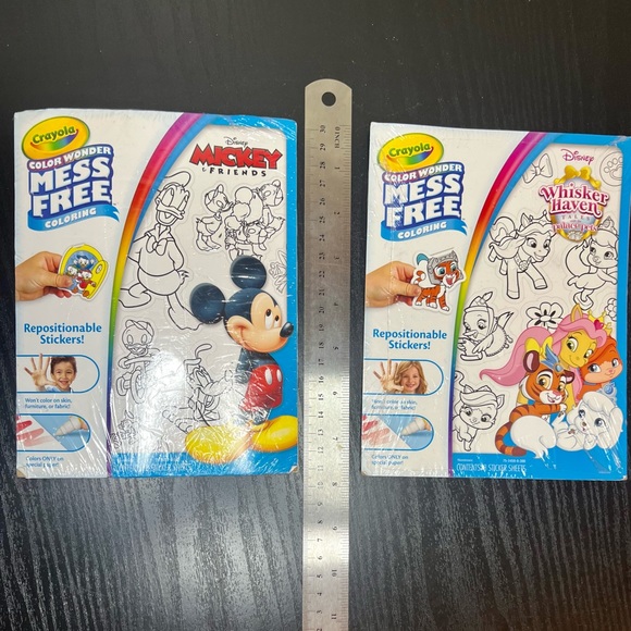 Crayons Color Wonder Mess Free Coloring Pages with Repositionable Stickers - Picture 1 of 3